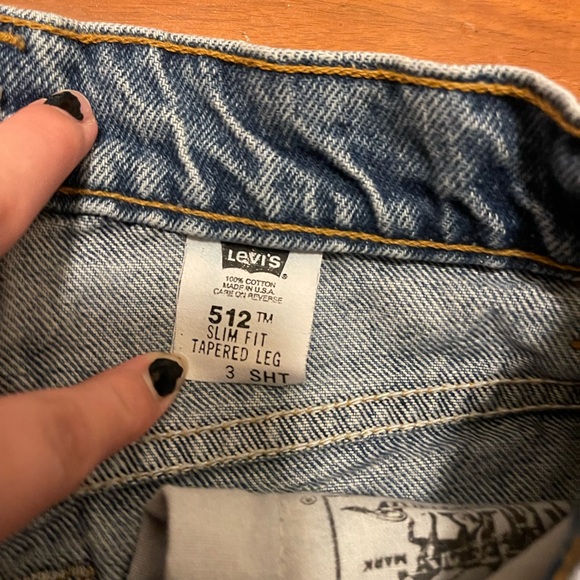 Vintage 90s Levi’s Jeans - Picture 2 of 6